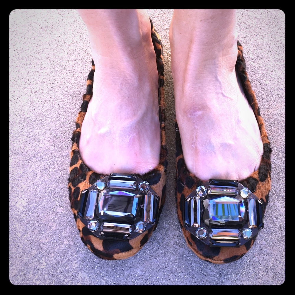 Gorgeous Tory Burch hair calf animal print flats.